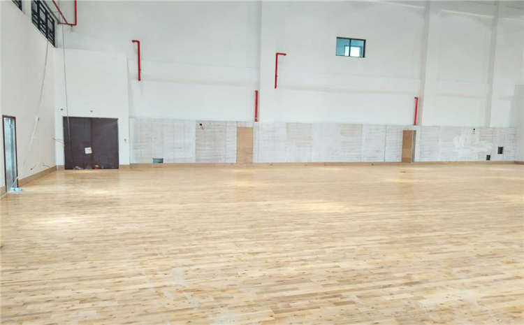 籃球館木地板打磨翻新步驟
