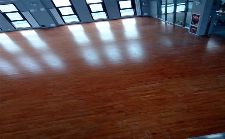 學校實木運動地板施工技術