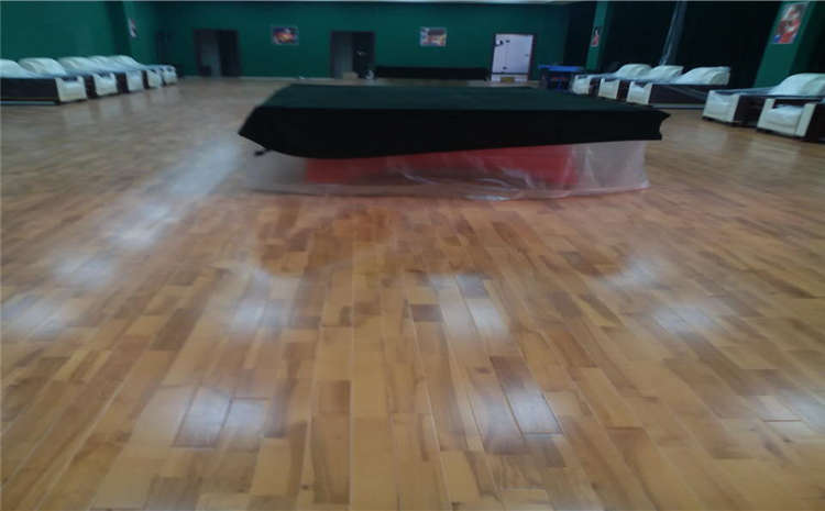 沈陽體育地板報價