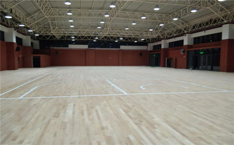 橡膠木木地板籃球館一平米價格