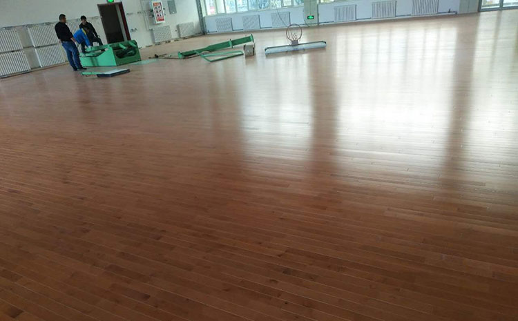 成都企口籃球場(chǎng)地板施工工藝
