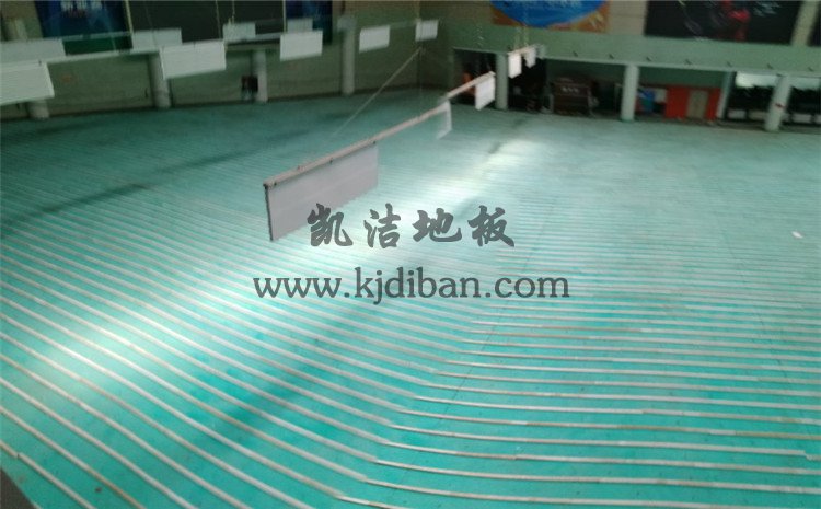 湖北武漢體育中心運(yùn)動(dòng)木地板項(xiàng)目-凱潔實(shí)木運(yùn)動(dòng)地板廠家